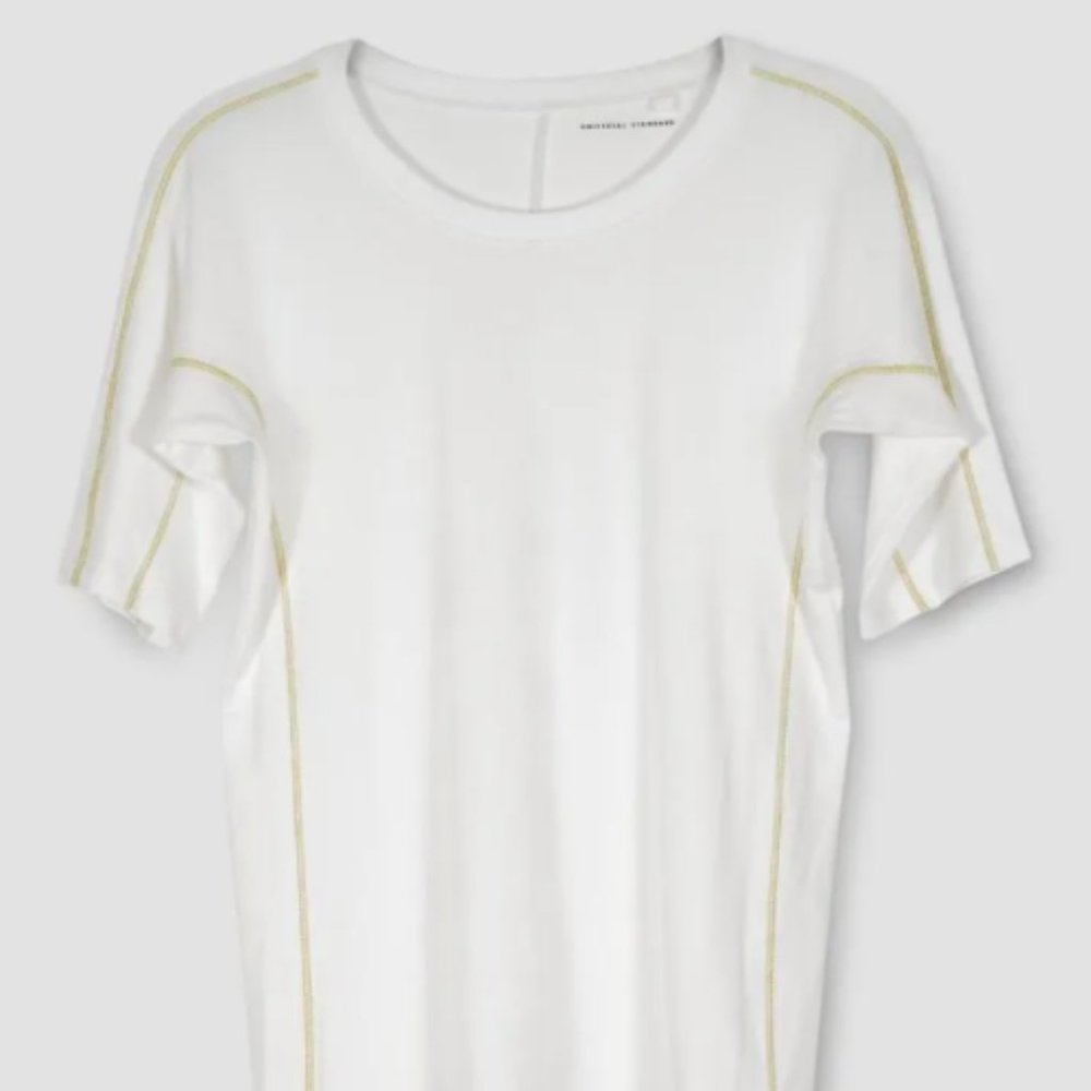 NWT Universal Standard Echo Contrast Top